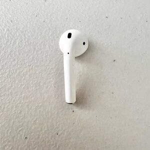 Right Ear Apple AirPods 2nd Generation Works